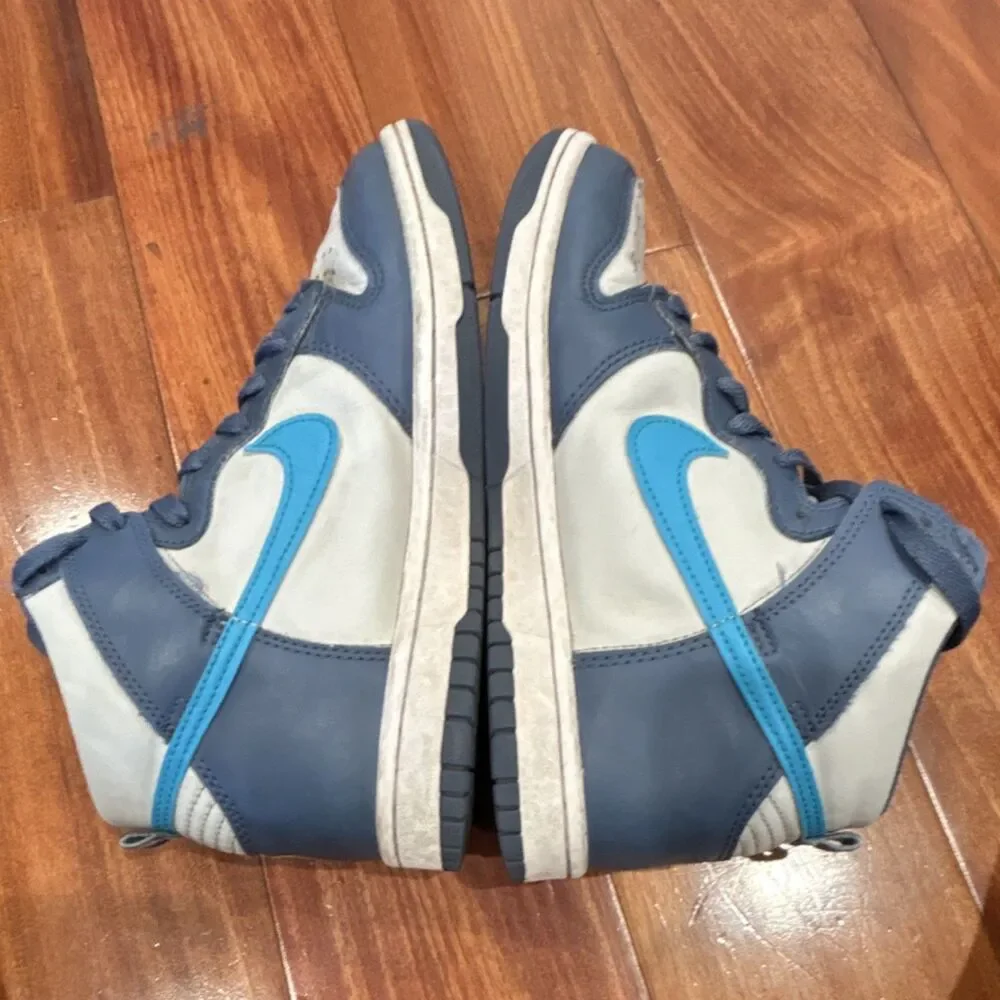Nike Dunk Boys Blue & White High Top Leather Sneakers size 5